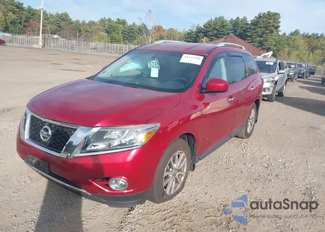 2015 Nissan Pathfinder Sv z USA, uszkodzony, nr VIN 5N1AR2MM4FC715482